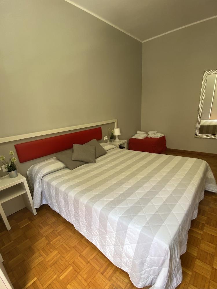 Hotel Due Giardini Milan Exterior photo